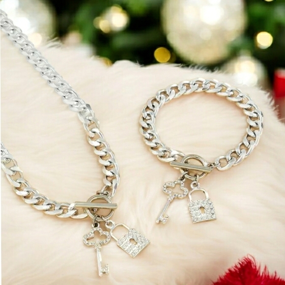 Silvertone Chain Lock & Key Necklace Bracelet Set Womens Gift Statement Jewelry - Picture 5 of 7